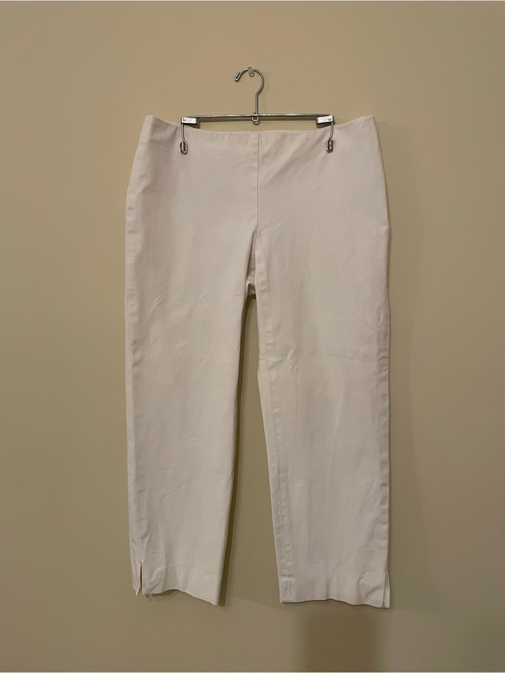 Lily Pulitzer white cropped pants- nice!